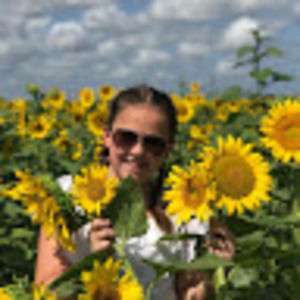 Meet your Posher, Lanie